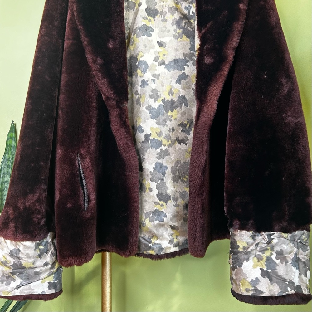 Beautiful Vintage 60’s Mouton Shearling Jacket - Picture 2 of 11